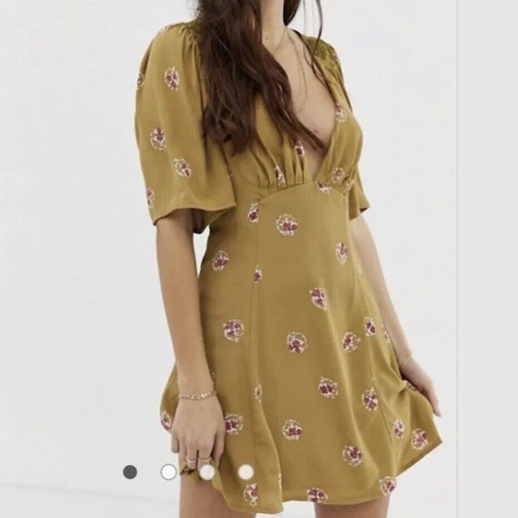 Free People Dresses & Skirts - Free People Clove Mockingbird Floral Print Mini Dress Size 4 Brown Combo